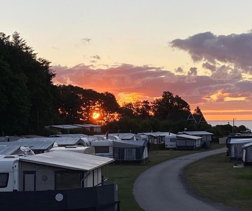 Svalereden Strand Camping Cottages Sæby Exterior foto